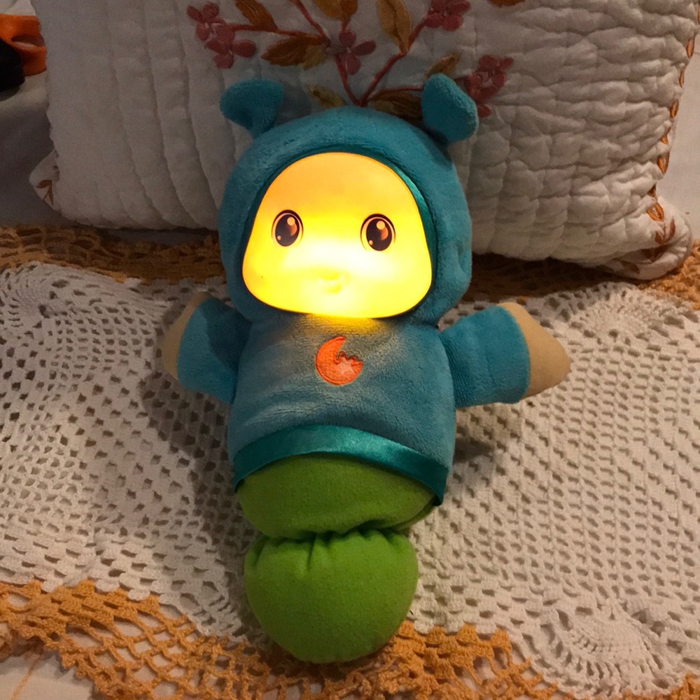 Playskool Lullaby Gloworm Toy with 6 Lullaby Tunes